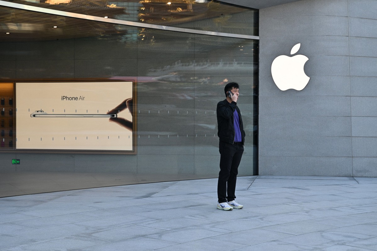 أسهم شركة Apple تسجل مستويات قياسية جديدة 
