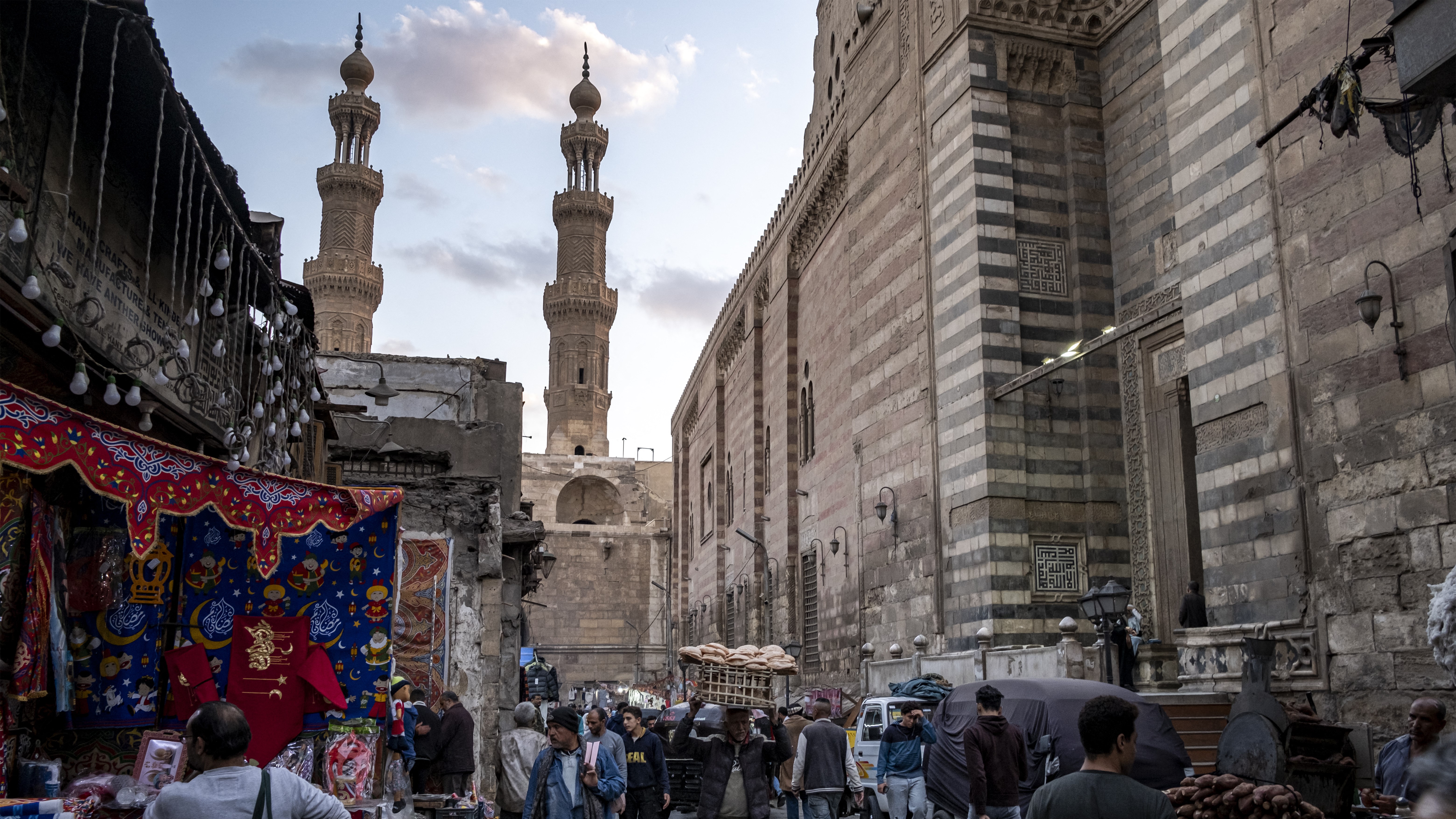 جهاز الإحصاء في مصر: ارتفاع عدد السكان في الداخل إلى 108 ملايين نسمة 