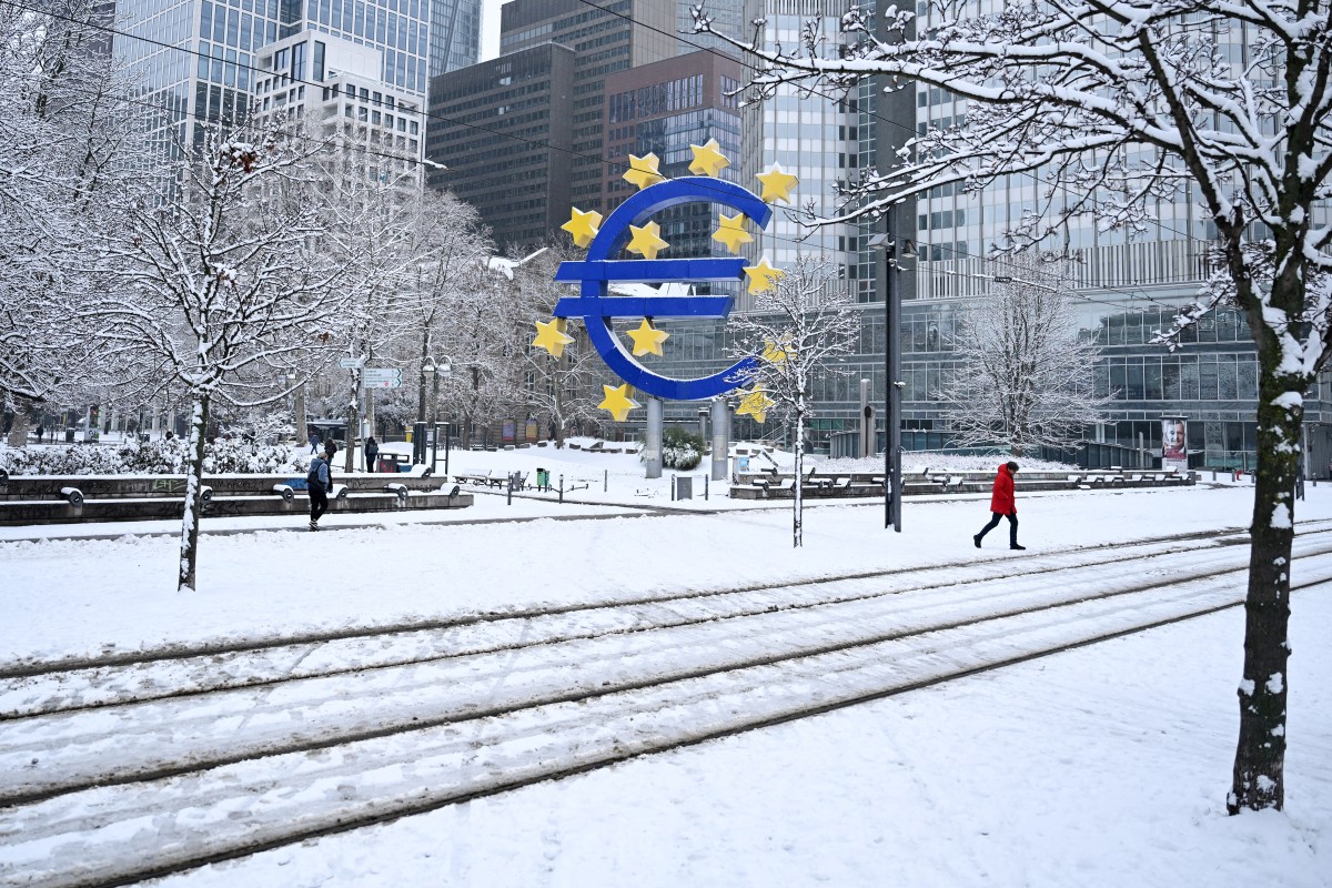 مسؤول: المركزي الأوروبي قد يضطر للتحرك إذا واصل اليورو مكاسبه 