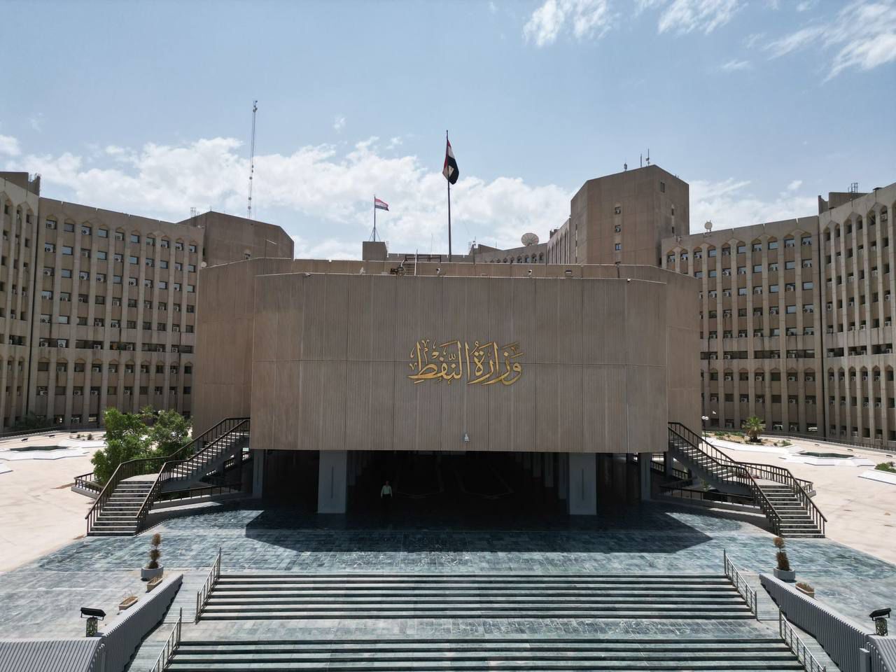العراق: إعادة النفط لمستوياته الطبيعية قد يحتاج إلى 7 أيام بعد فتح مضيق هرمز 
