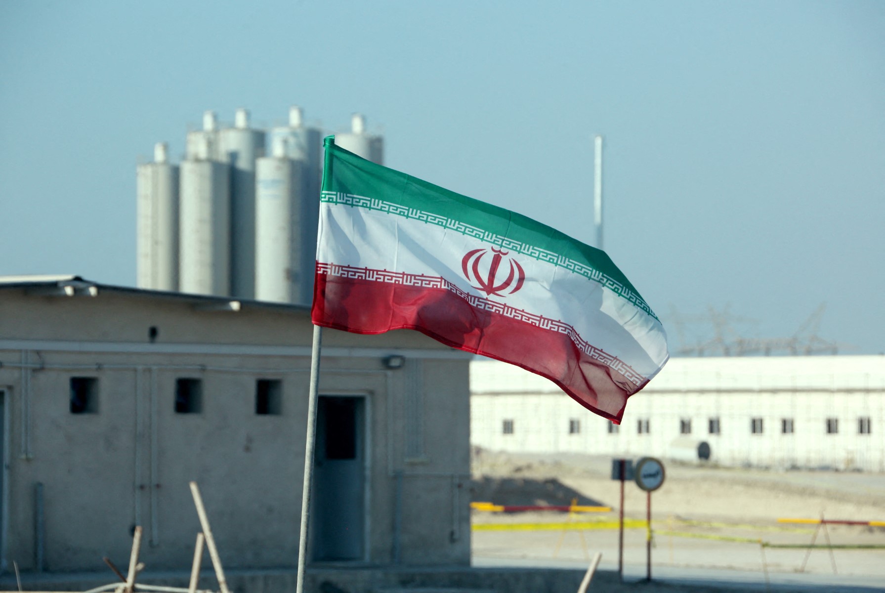 إيران تستحوذ على وثائق إسرائيلية حساسة تتعلق بخطط ومنشآت نووية 
