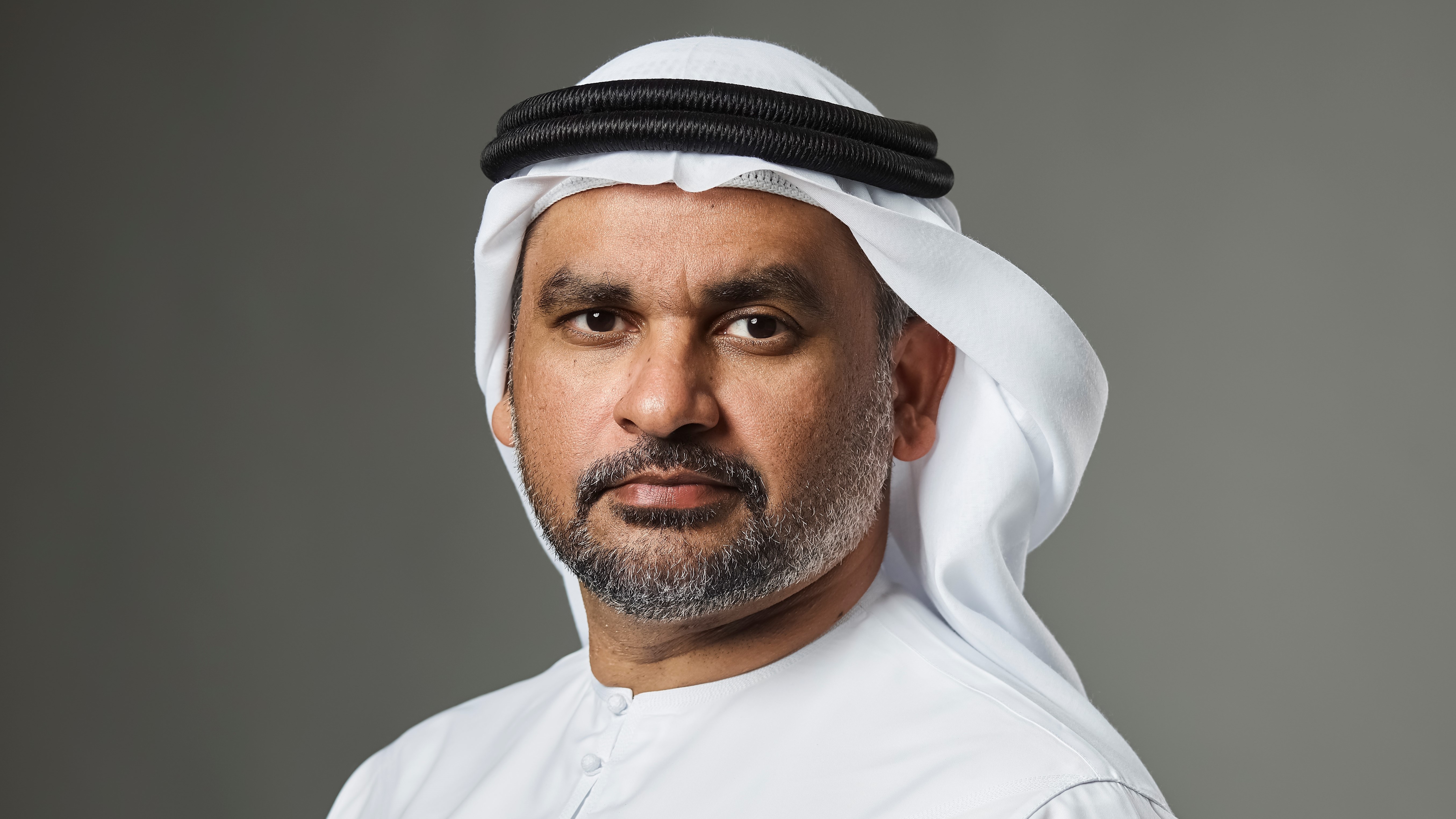 رئيس الاستدامة وإدارة المخاطر في مجموعة موانئ أبوظبي لـ CNBC عربية: مناولة 130 ألف حاوية نمطية في ميناءي الفجيرة وخورفكان من بداية مارس 2026 