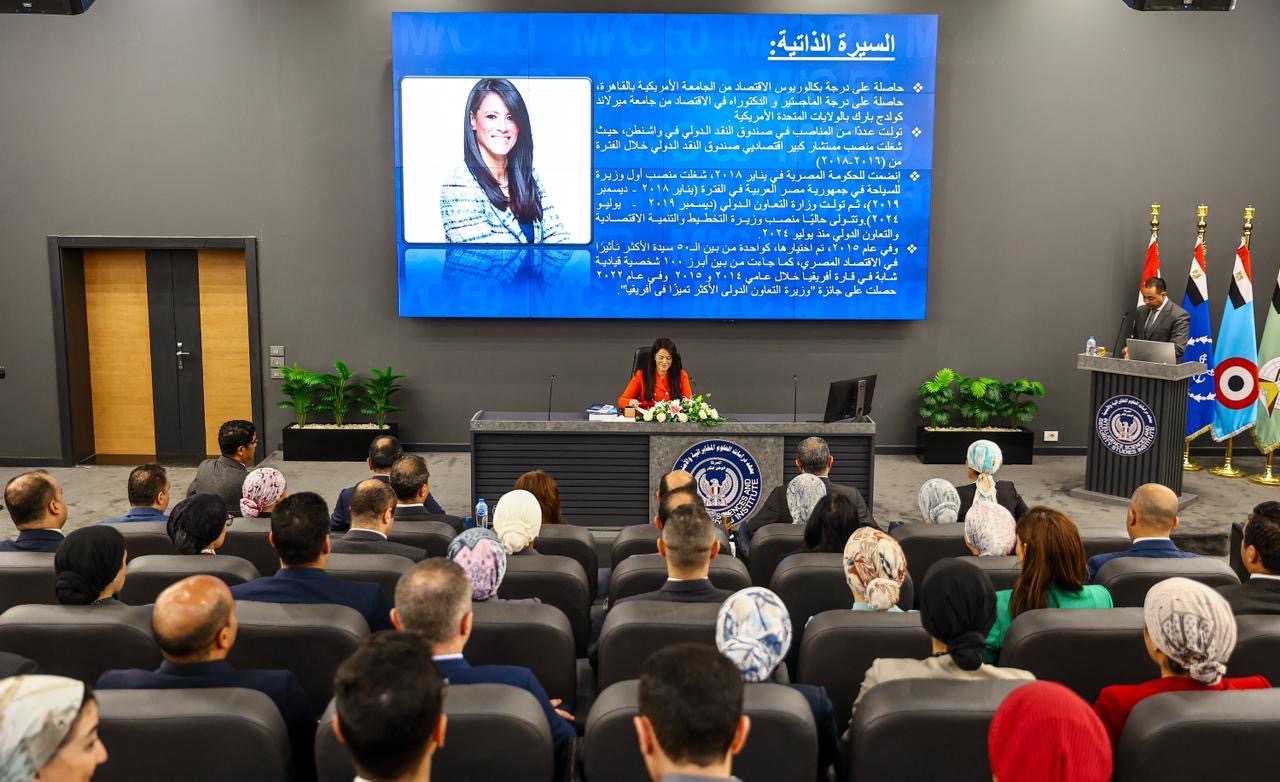 وزيرة التخطيط: من المتوقع أن يتجاوز النمو 5 % في مصر خلال العام المالي الحالي 