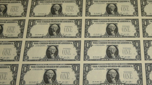 تراجع الدولار يمثل سلاحاً ذي حدين بالنسبة لأميركا.. كيف ذلك؟ 