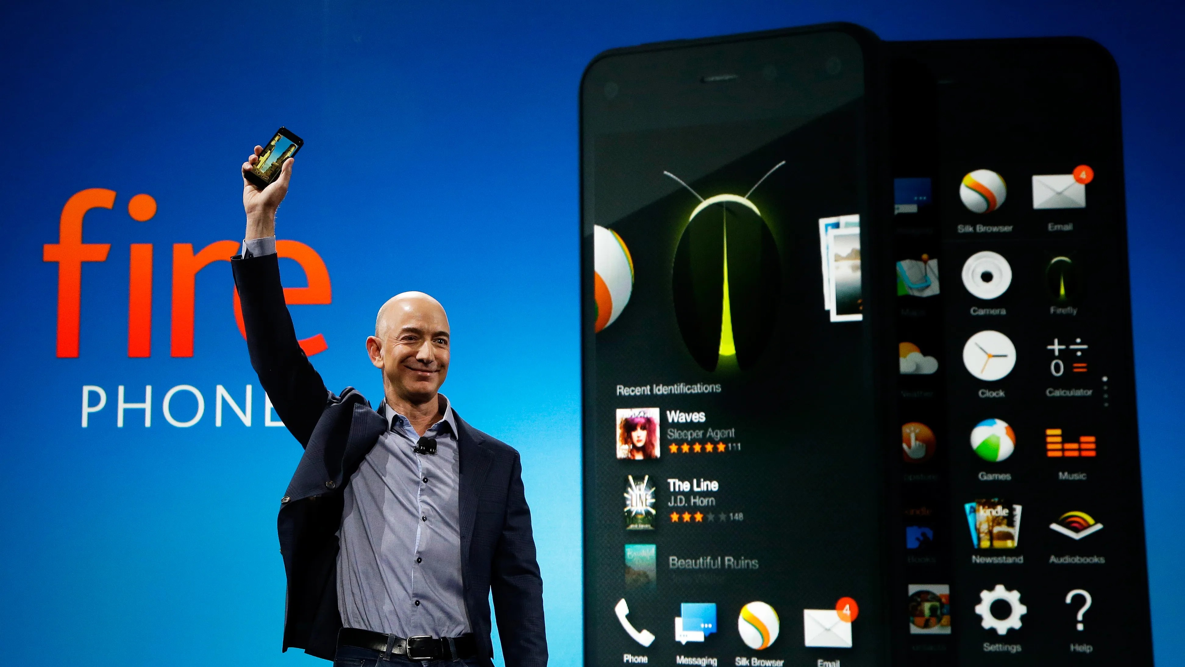 أمازون تخطط للعودة إلى سوق الهواتف الذكية بعد أكثر من عقد من فشل هاتفها الأول 