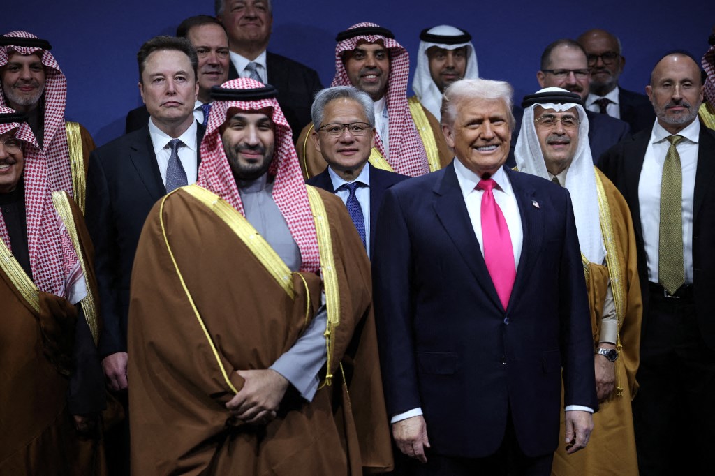 ترامب يرسل اتفاق السعودية النووي للكونغرس.. ويتمسك بشرط واحد 