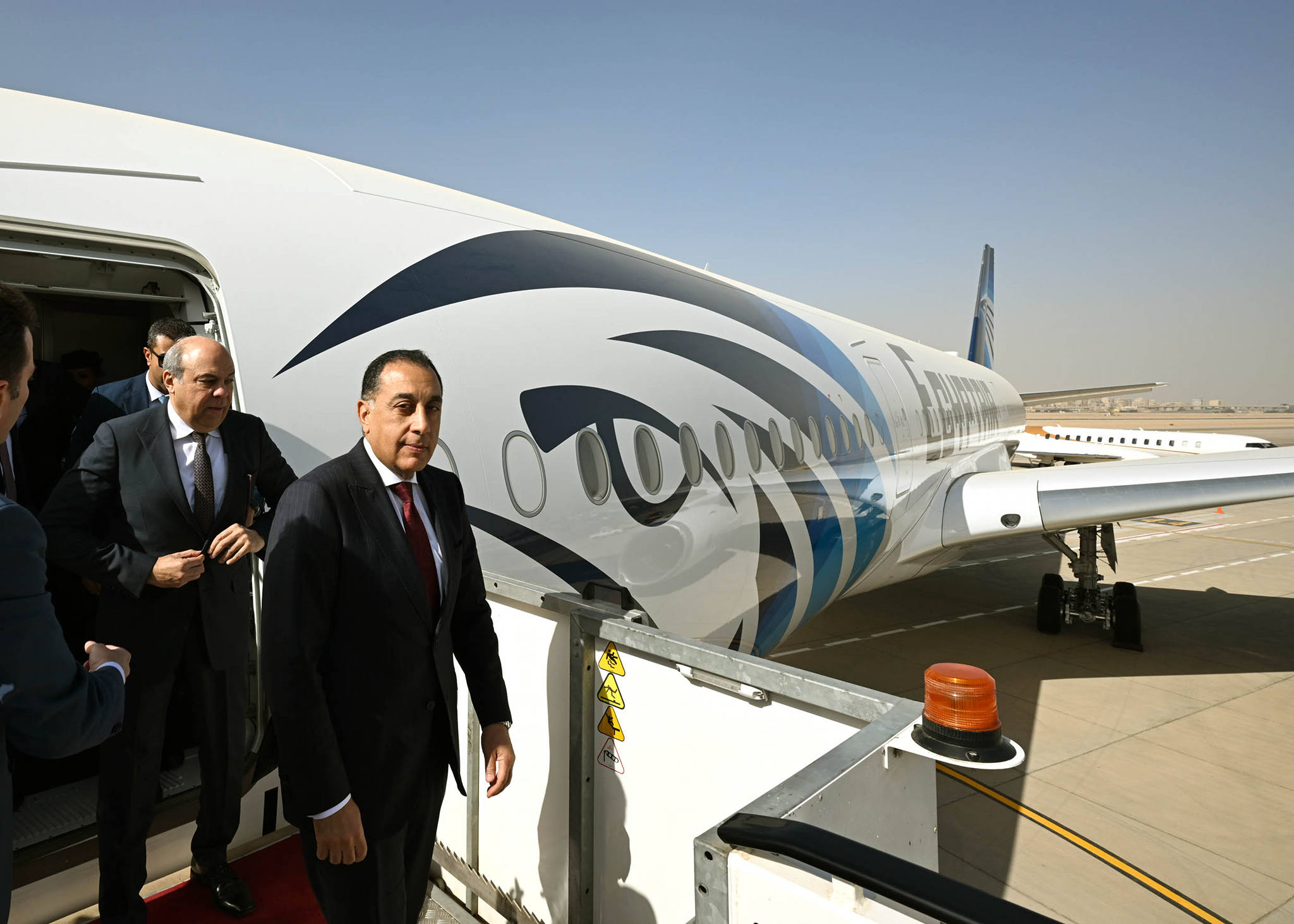 مصر للطيران تتسلم أول طائرة إيرباص "A350 -900" 