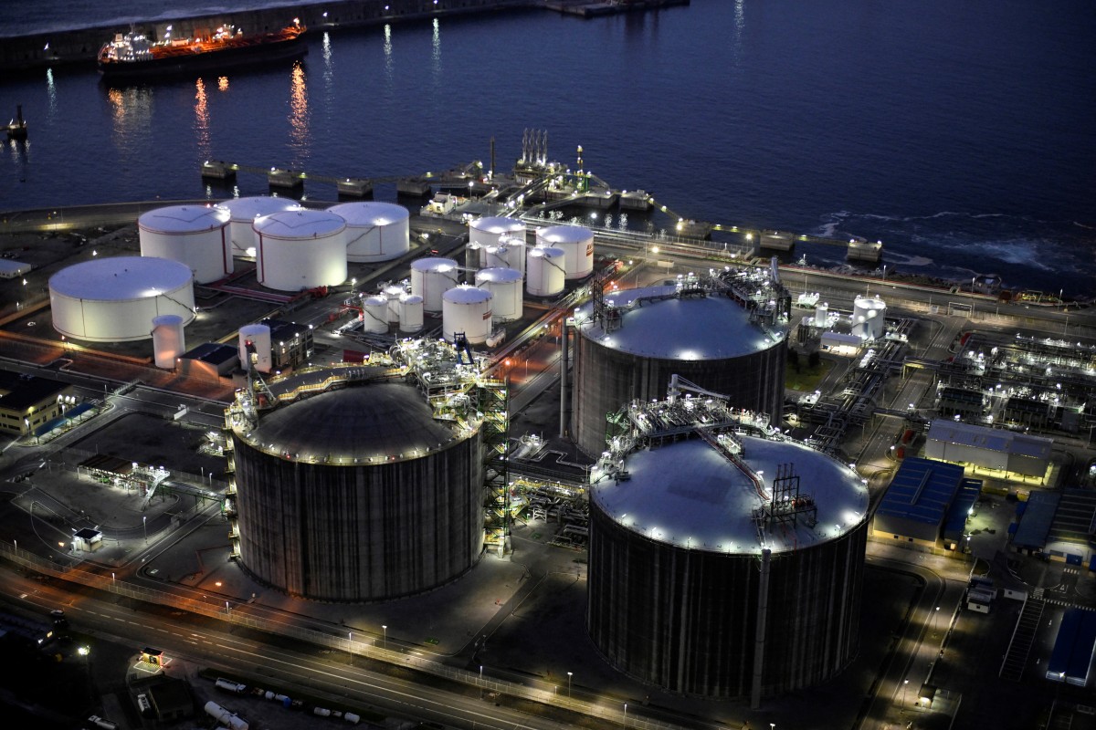 المصافي الهندية تتطلع لشراء النفط الإيراني بعد رفع العقوبات الأميركية 