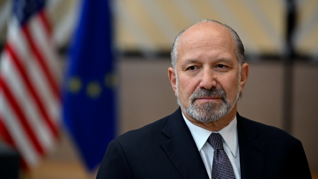 لوتنيك: أميركا ستخفض الرسوم على السيارات الكورية الجنوبية إلى 15% من أول نوفمبر 