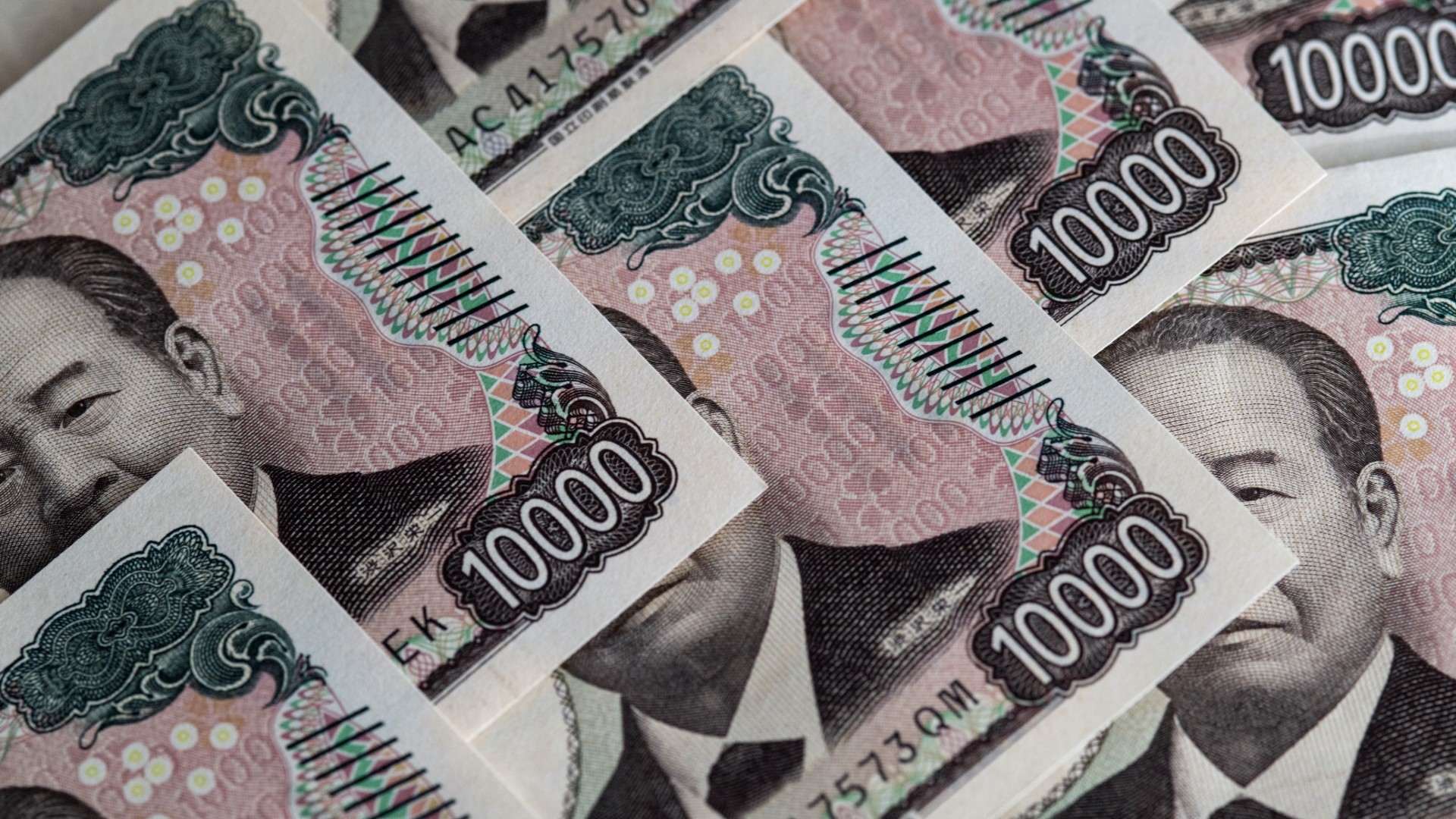 مسؤول ياباني يحذر من ضعف الين "المفاجئ" 