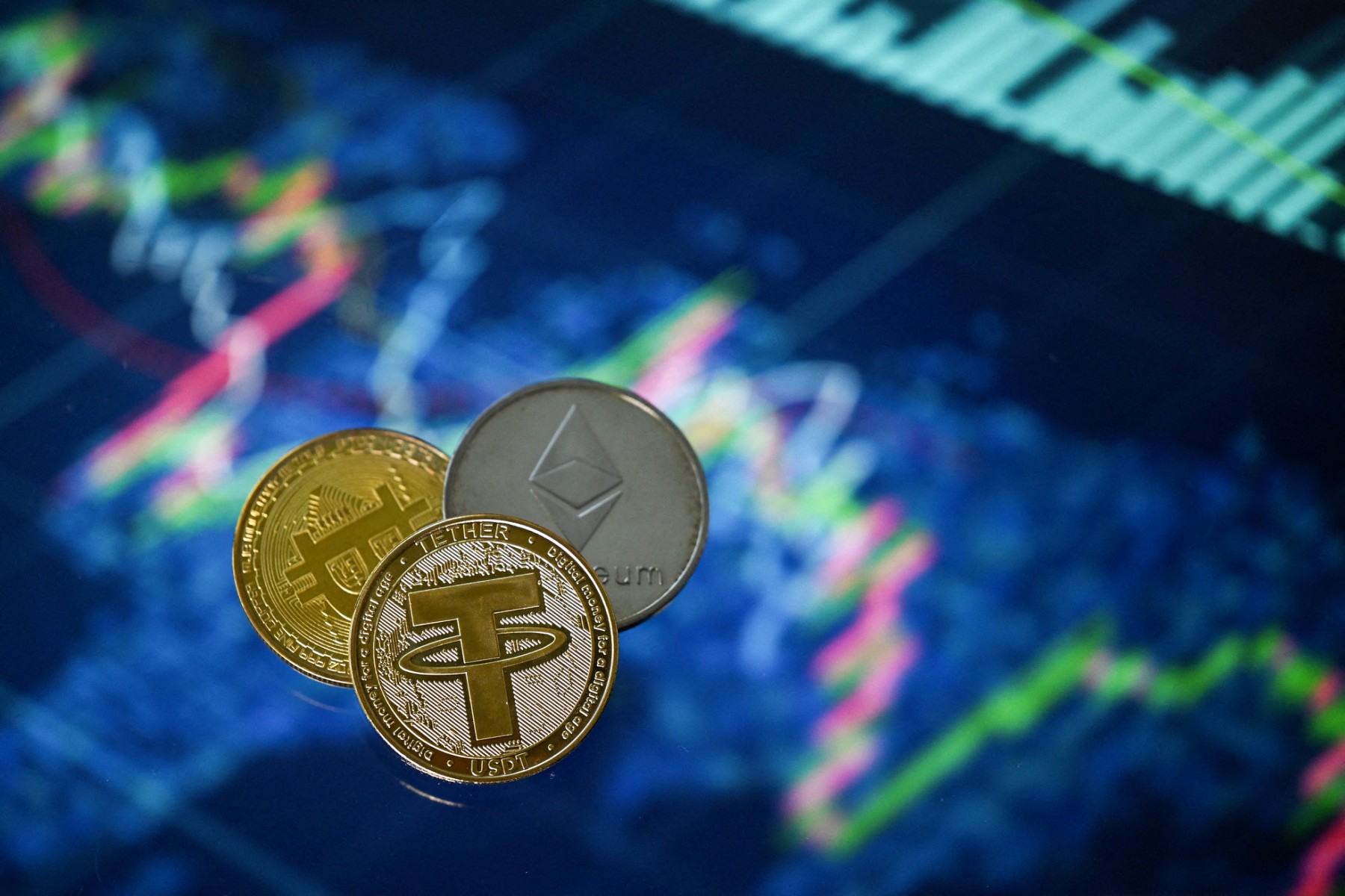 عملة الإيثر عند قمة جديدة إلى 4200 دولار لأعلى مستوى لها منذ ديسمبر 2021 