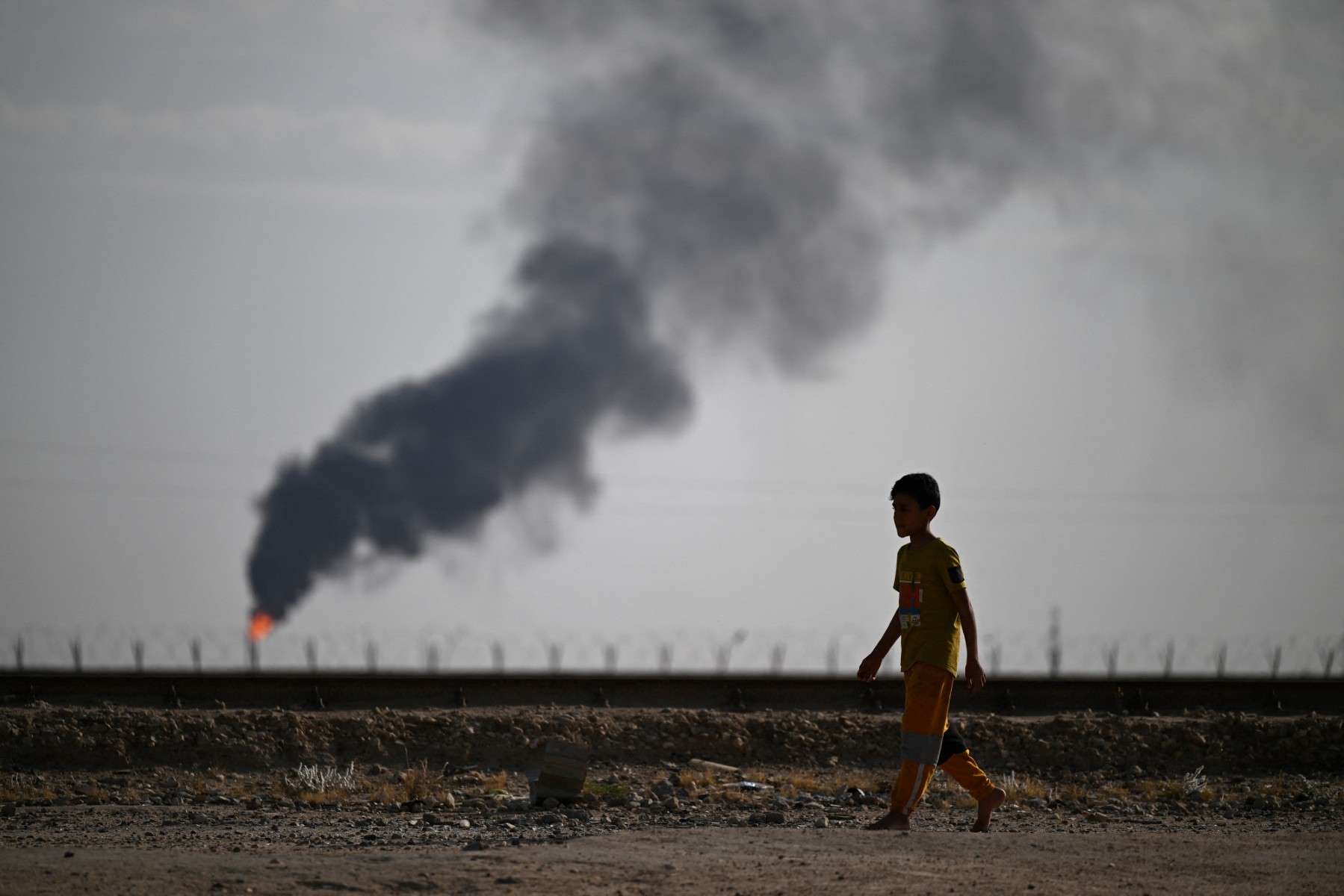 النفط يبدأ 2026 على ارتفاع رغم أسوأ خسارة سنوية منذ 2020 