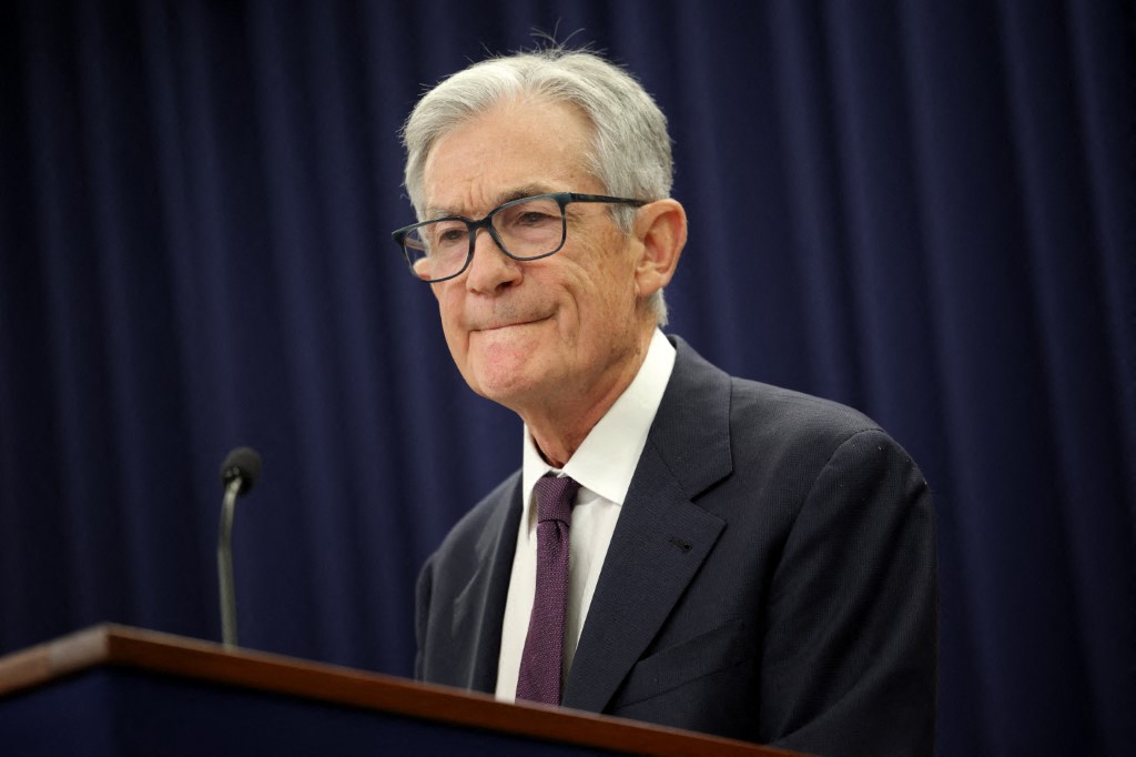 الفدرالي يستعد لإبقاء الفائدة دون تغيير 