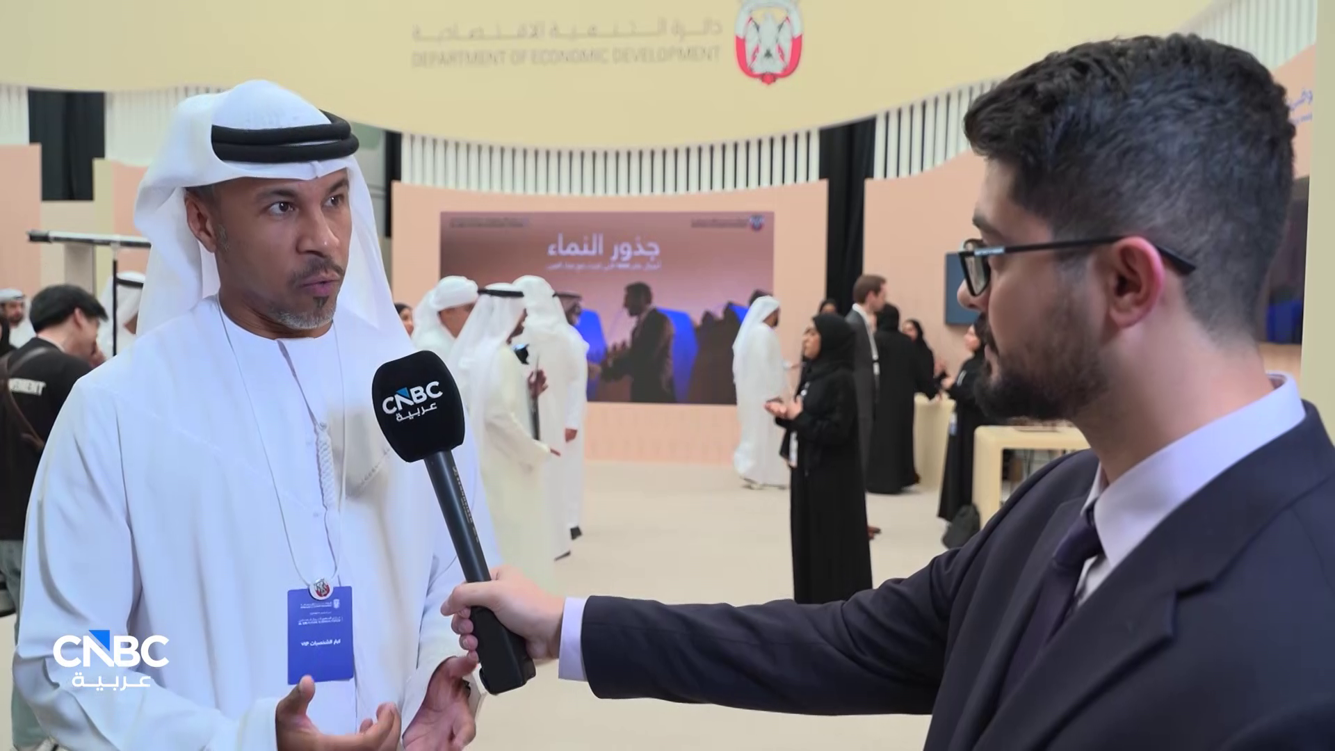 نائب رئيس مجلس إدارة رابطة الإمارات للفرانشايز لـ CNBC عربية: قطاع الفرانشايز يساهم بأكثر من 100 مليون درهم في الناتج المحلي الإماراتي 