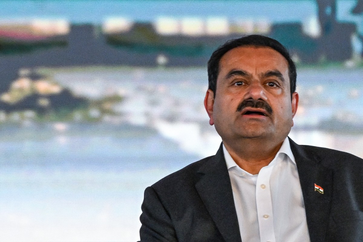 أسهم مجموعة أداني تنخفض وسط محاولات لاستجواب مؤسسها بشأن تهم الاحتيال 