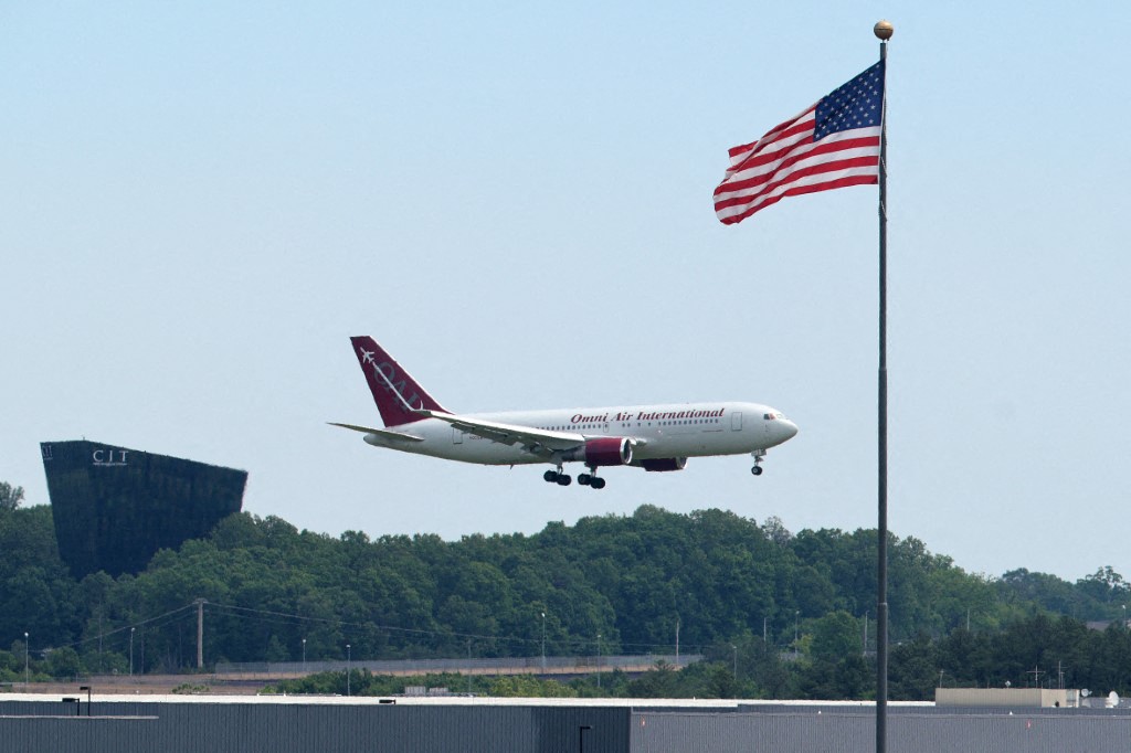 ارتفاع تكاليف وقود الطائرات بنحو 24 مليار دولار.. قطاع الطيران الأميركي أمام تغييرات جذرية