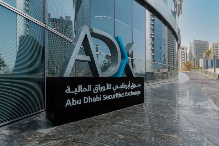 سوق أبوظبي للأوراق المالية ينضم إلى شبكة "سويفت" العالمية 