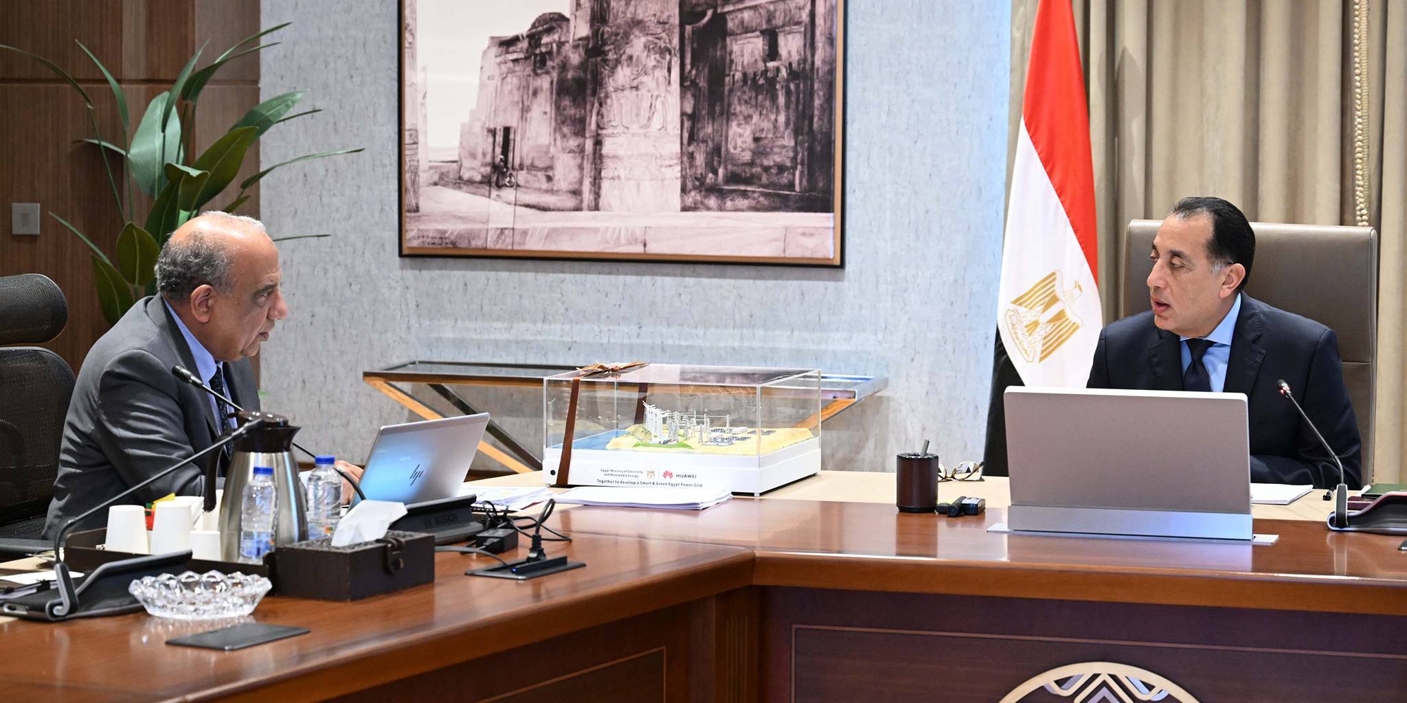 مصر: المرحلة الأولى من الربط الكهربائي مع السعودية يتم تجهيزه 