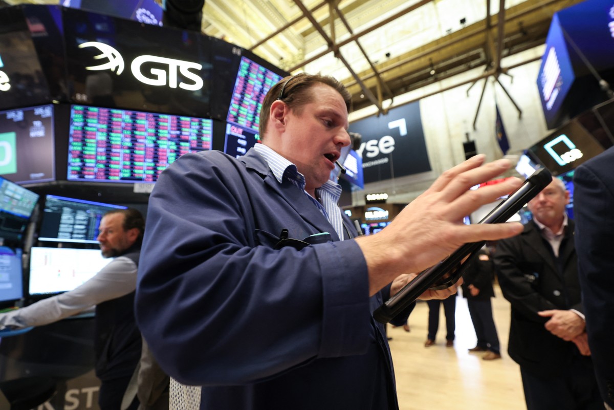 الأسهم الأميركية ترتفع بقوة مع تقدم محادثات إيران.. ومؤشر SP 500 يغلق لأول مرة فوق 7,300 نقطة 