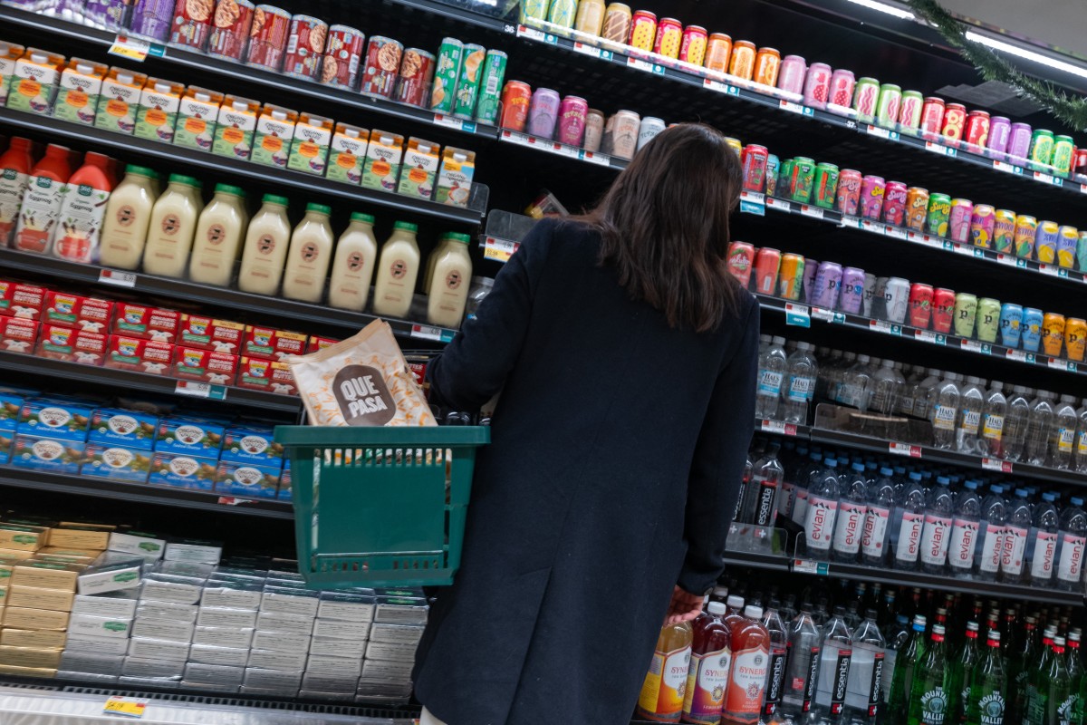 الولايات المتحدة.. مخاوف التضخم مستمر ومؤشر ثقة المستهلكين يقترب من التوقعات 