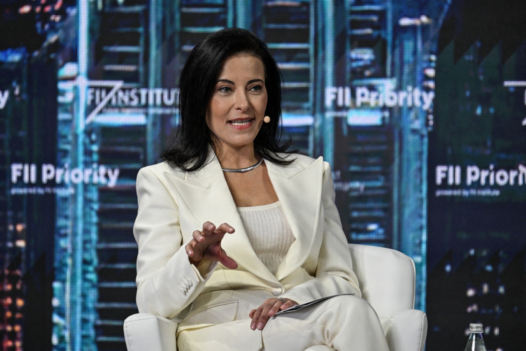 ميتا تعلن تعيين المصرية الأميركية دينا باول رئيسة لميتا 