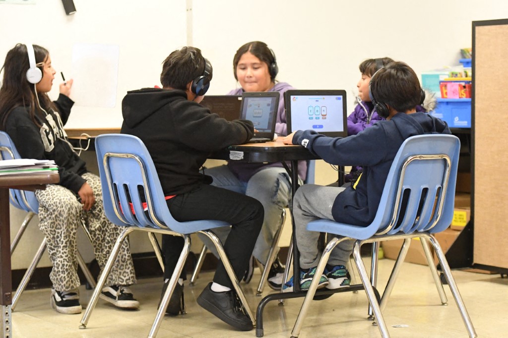 الاقتصاد الرقمي يفتح الباب أمام صناعة الكورسات 