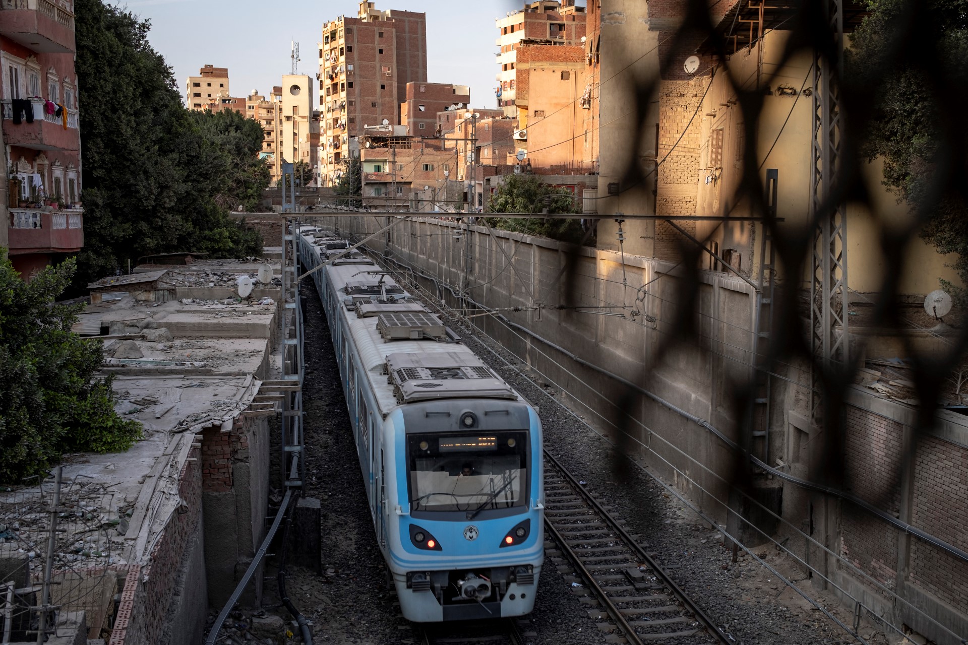 مصر ترفع أسعار تذاكر القطارات والمترو لمواجهة تحديات التشغيل 