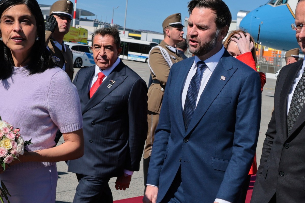 زامبولي.. من وكيل أزياء إلى وسيط صفقات بمليارات في إدارة ترامب 