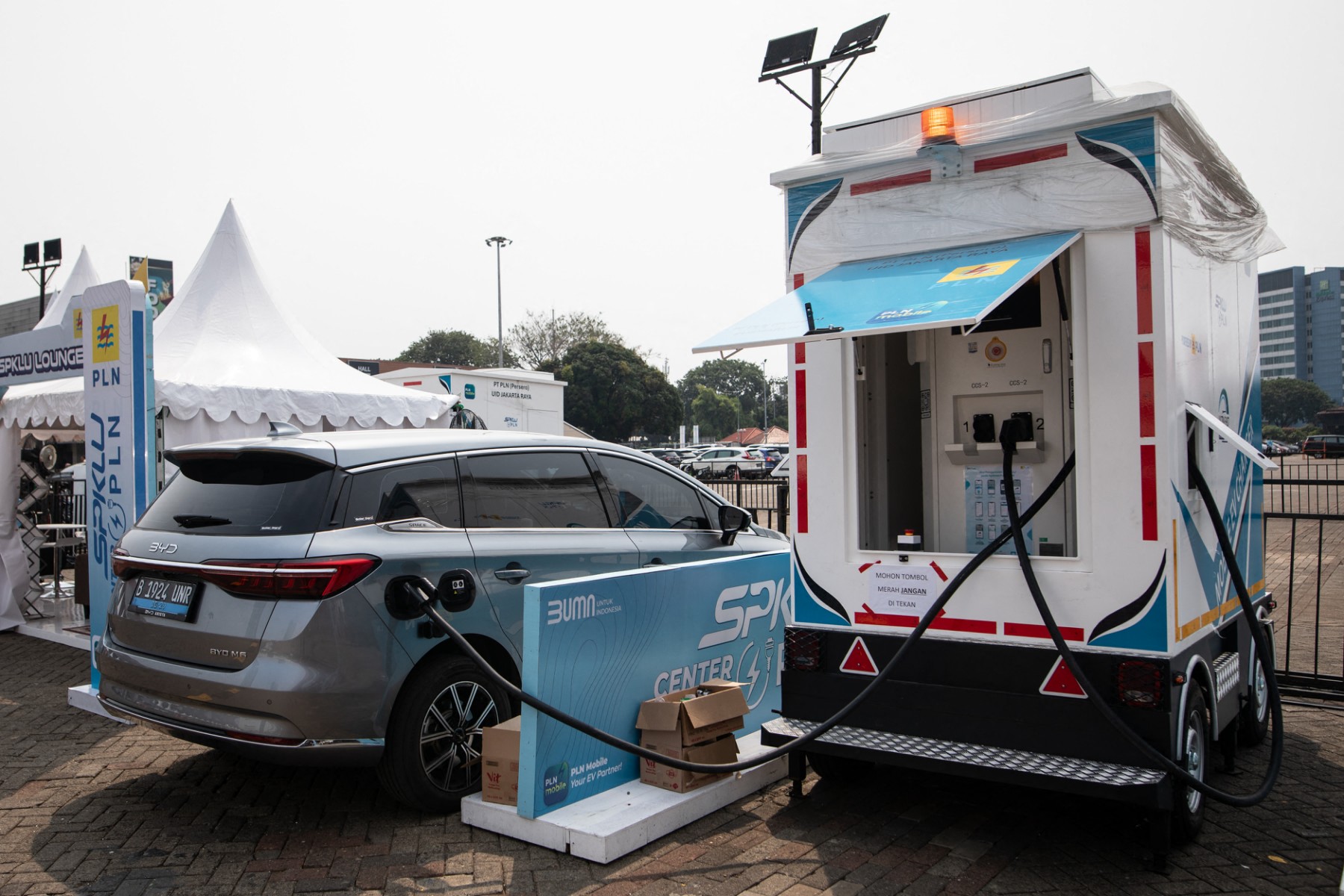 محكمة أميركية في مواجهة ترامب.. والسبب بطاريات السيارات الكهربائية 