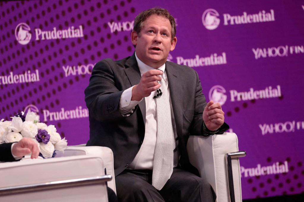 ارتفاع حظوظ ترشيح المدير التنفيذي في شركة بلاك روك لرئاسة الفدرالي الأميركي 