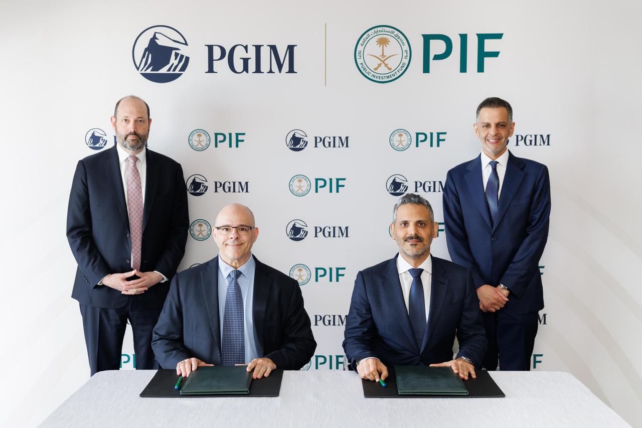 صندوق الاستثمارات العامة السعودي يوقّع مذكرات تفاهم مع كبرى شركات إدارة الأصول في قمة FII ميامي 