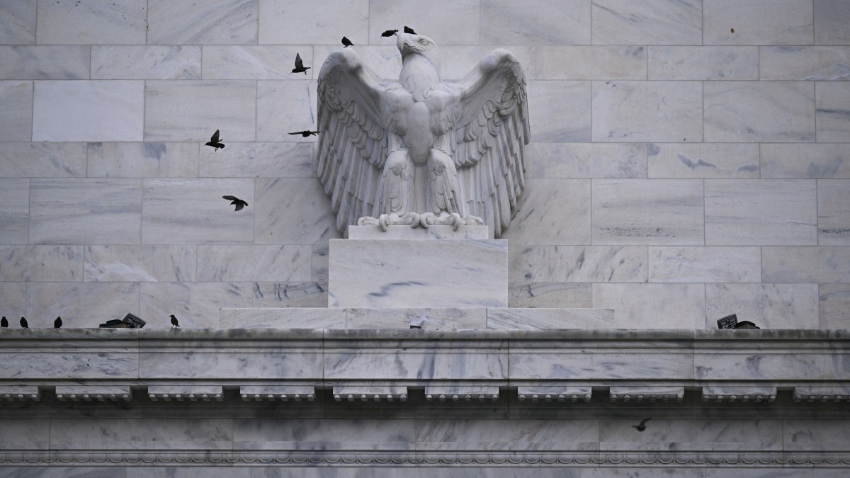 جيه بي مورغان: الفدرالي الأميركي لن يخفض الفائدة في 2026 