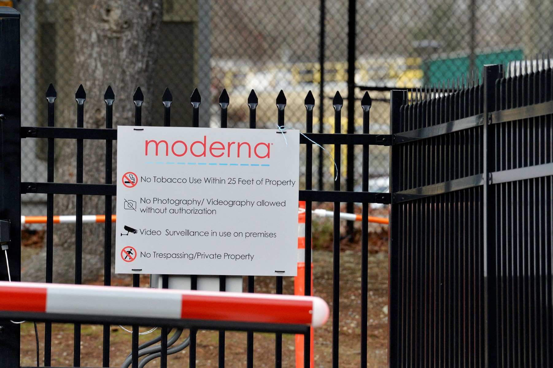 أسهم Micron تكسب 35 مليار دولار في يوم واحد.. وسهم Moderna يحلق مرتفعاً 