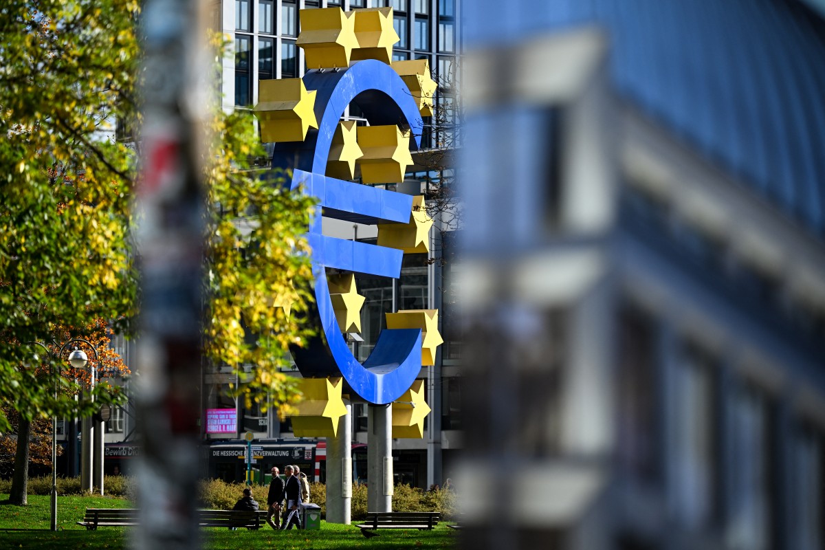 تراجع معنويات المستهلكين في منطقة اليورو إلى -14.6 في ديسمبر 